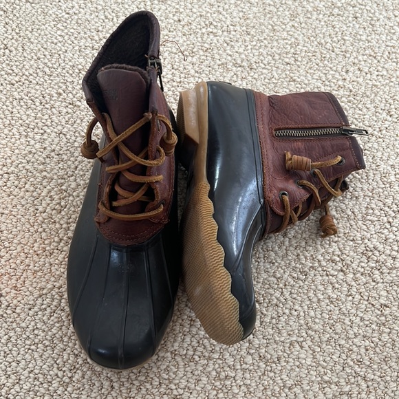Sperry duck boots - size 8 - Picture 3 of 7